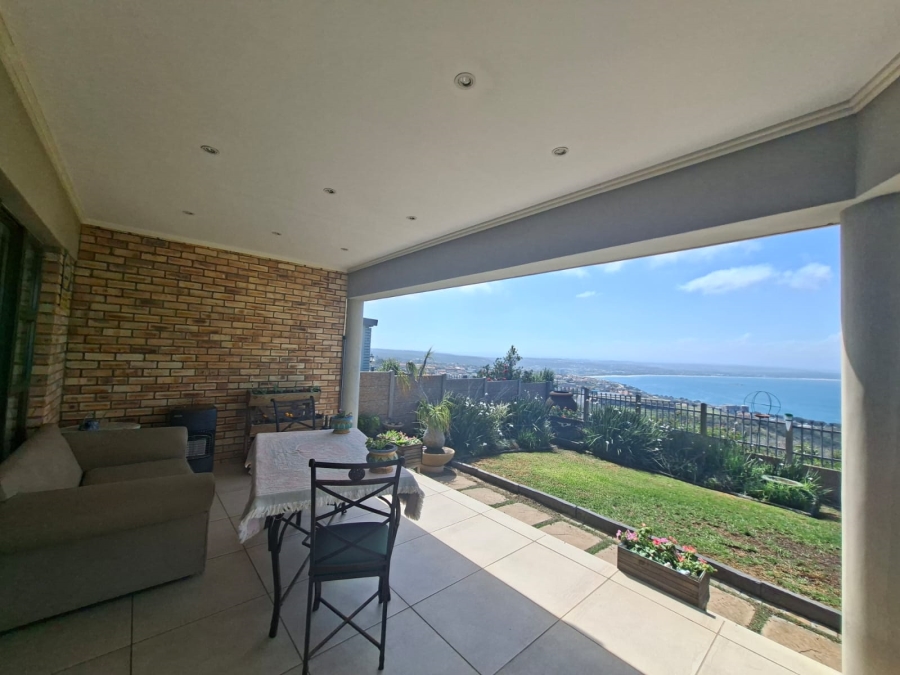 6 Bedroom Property for Sale in Da Nova Western Cape